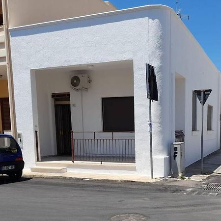 Vacanza A Due Passi Dal Mare Torre San Giovanni Ugento Ngoại thất bức ảnh